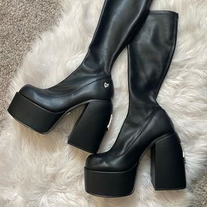 Spice boots Naked Wolfe